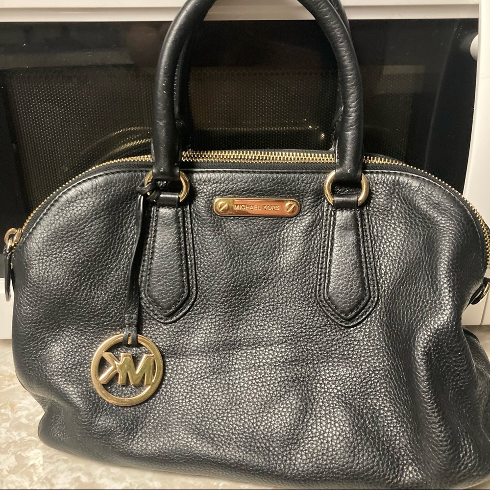 Michael Kors Authentic Black Leather Cross Body Strap/Handbag